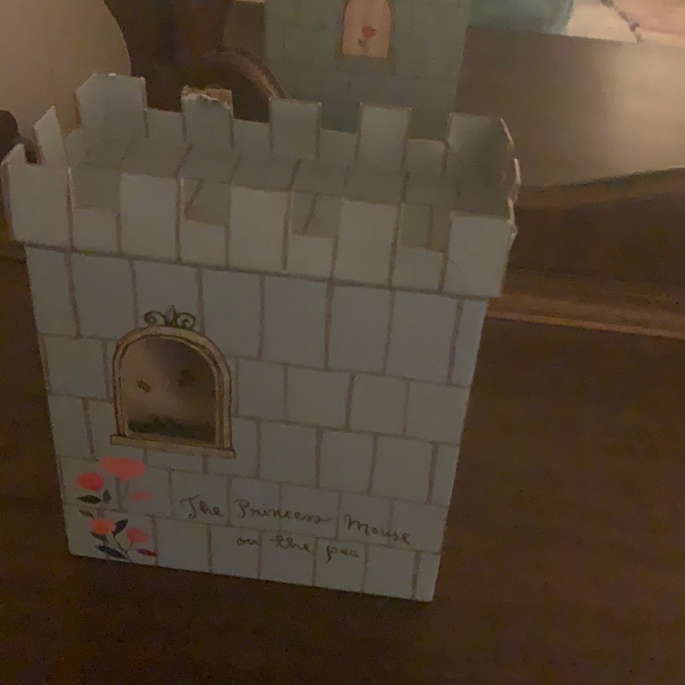 Maileg mini castle doll house